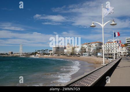 La Ville de plaisance de Saint Raphaël se situe dans le Département du Var. EN hiver, la ville bénéficie d'un climat très doux. Stockfoto