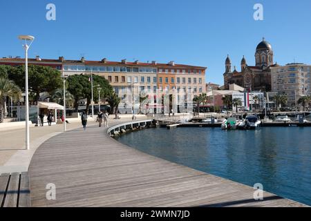 La Ville de plaisance de Saint Raphaël se situe dans le Département du Var. EN hiver, la ville bénéficie d'un climat très doux. Stockfoto