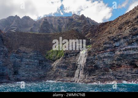 Ein malerischer Blick auf den Napali Coast State Wilderness Park auf der Insel Kauai, Hawaii, USA Stockfoto