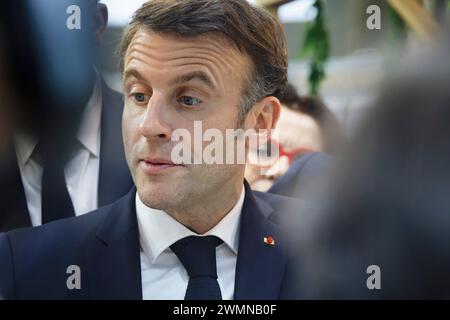 Paris, Frankreich. Februar 2024. Einweihung der 60. Landwirtschaftsausstellung durch den französischen Präsidenten Emmanuel Macron im Messezentrum in Paris. Stockfoto