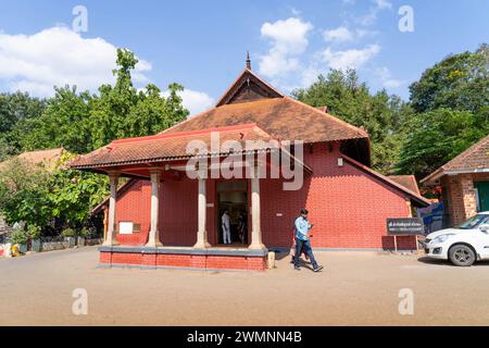 Der Kanakakkunnu Palace ist ein Palast in der Nähe des Napier Museums im Thiruvananthapuram District des indischen Bundesstaates Kerala. Es ist berühmt für seine kulturelle Gastfreundschaft. Stockfoto