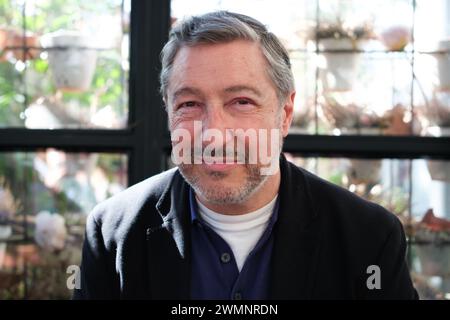 Der Koch Joan Roca posiert während der Präsentation des Buches, DAS MITTELMEER in Madrid KOCHT. Februar 2024 Spanien Stockfoto