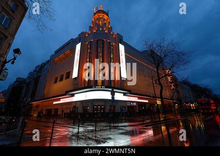 Das 1932 erbaute Kino Grand Rex ist ein Wahrzeichen der Art déco-Architektur in Paris. Es liegt im Herzen von Paris an den Grands Boulevards. Stockfoto