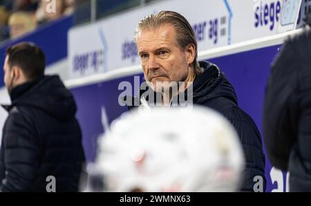 EHC Kloten - Lausanne HC, Stimo Arena, National League NL, reguläre Saison: Geoff Ward, Headcoach Lausanne HC. (Kloten, Schweiz, 17.02.2024) Stockfoto