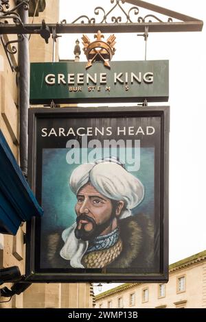 Der wohl älteste Pub, Saracens Head in Bath, Somerset, Großbritannien Stockfoto