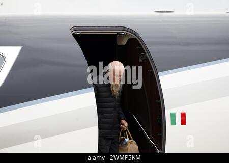 Roma, Italien. Februar 2024. Foto Cecilia Fabiano/LaPresse 27 febbraio 2024 Roma, Italia - Cronaca - La famiglia Langone Ostaggio in Mali liberata rientra in Italia Nella Foto: lo sbarco Antonio Langone27. Februar 2024 Roma, Italien - Geisel der Familie Langone in Mali auf dem Militärflughafen Ciampino veröffentlicht das Foto: Antonio Langone Credit: LaPresse/Alamy Live News Stockfoto