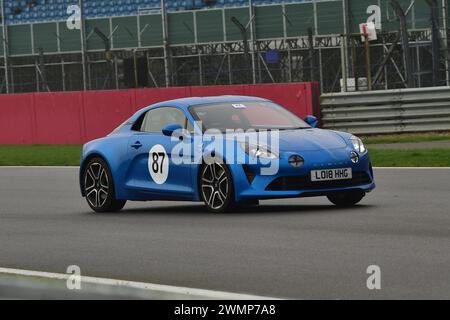 James Slater, Alpine Renault A 110, der erstmals 1952 in der Pomeroy Trophy ausgetragen wurde, sind Autos aller Epochen und Typen, der Vintage Sports Car Club, VSC Stockfoto