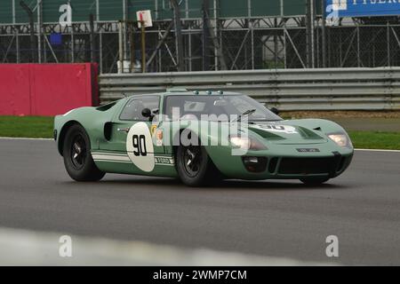 Jason Wright, Ford GT40, der 1952 zum ersten Mal in der Pomeroy Trophy lief, sind Autos aller Epochen und Typen, es ist der Vintage Sports Car Club, VSCC, First tr Stockfoto