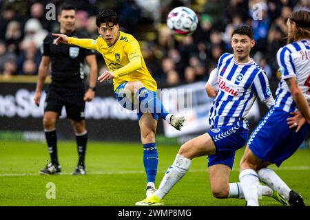 Odense, Dänemark. Februar 2024. Yuito Suzuki (28) von Broendby, WENN er während des 3F Superliga-Spiels zwischen Odense BK und Broendby IF im Nature Energy Park in Odense gesehen wurde. (Foto: Gonzales Foto - Teis Markfoged). Stockfoto