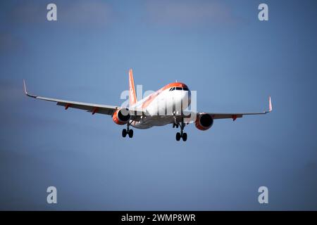 easyjet airbus a320 Flugzeug g-uzhh landet am Ass arrecife Flughafen Lanzarote, Kanarische Inseln, spanien Stockfoto