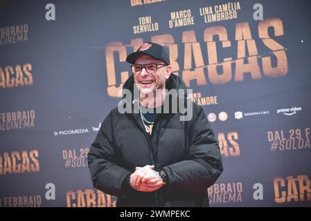 Neapel, Italien. Februar 2024. Der italienische Sänger Clementino während des Fotorufs des Films Caracas im Space Cinema in Neapel (Foto: Paola Visone/Pacific Press/SIPA USA) Credit: SIPA USA/Alamy Live News Stockfoto