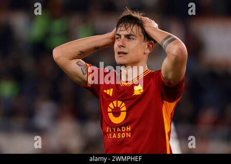 Rom, Latium, Italien. Februar 2024. Paulo Dybala von Roma reagierte während des Fußballspiels der Serie A ALS Roma – Turin FC Stadio Olimpico am 25. Februar 2024 in Rom. (Kreditbild: © Ciro de Luca/ZUMA Press Wire) NUR REDAKTIONELLE VERWENDUNG! Nicht für kommerzielle ZWECKE! Stockfoto