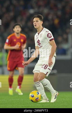 Roma, Italien. Februar 2024. Foto Alfredo Falcone/LaPresse 26 Febbraio 2024 - Roma, Italia - Sport, calcio - Roma vs Turin - Campionato italiano di calcio Serie A TIM 2023/2024 - Stadio Olimpico di Roma. Nella Foto: Samuele Ricci (28 FC Turin) Foto Alfredo Falcone/LaPresse 26. Februar 2024 Rom, Italien - Sport, Fußball - Roma vs Turin - italienische Fußballmeisterschaft der Serie A 2023/2024 - Olympisches Stadion în Rom. Im Bild: Samuele Ricci (28 FC Turin) Credit: LaPresse/Alamy Live News Stockfoto