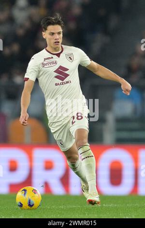 Roma, Italien. Februar 2024. Foto Alfredo Falcone/LaPresse 26 Febbraio 2024 - Roma, Italia - Sport, calcio - Roma vs Turin - Campionato italiano di calcio Serie A TIM 2023/2024 - Stadio Olimpico di Roma. Nella Foto: Samuele Ricci (28 FC Turin) Foto Alfredo Falcone/LaPresse 26. Februar 2024 Rom, Italien - Sport, Fußball - Roma vs Turin - italienische Fußballmeisterschaft der Serie A 2023/2024 - Olympisches Stadion în Rom. Im Bild: Samuele Ricci (28 FC Turin) Credit: LaPresse/Alamy Live News Stockfoto