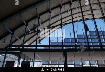 BERN, SCHWEIZ - 20. JANUAR 2024: Zentrum Paul Klee des Architekten Renzo Piano Stockfoto