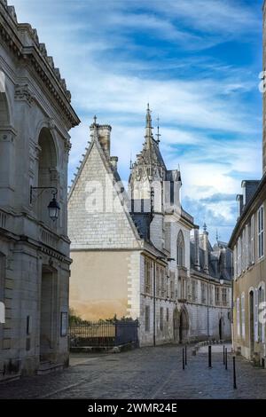 Bourges, mittelalterliche Stadt in Frankreich, alte Häuser im historischen Zentrum Stockfoto