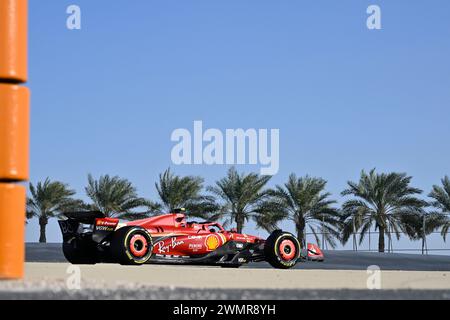 Sakhir, Bahrain. Februar 2024. BAHRAIN, Sakhir, 22. Februar: #55, Carlos SAINZ Jr., ESP, Team Scuderia Ferrari, SF-24 am zweiten Tag der F1-Tests auf dem Bahrain International Circuit am 22. Februar 2024 in Bahrain, Formel-1-Vorsaison-Tests, Bild & Copyright Jerry ANDRE/ATP Images (ANDRE Jerry/ATP/SPP) Credit: SPP Sport Press Photo. /Alamy Live News Stockfoto