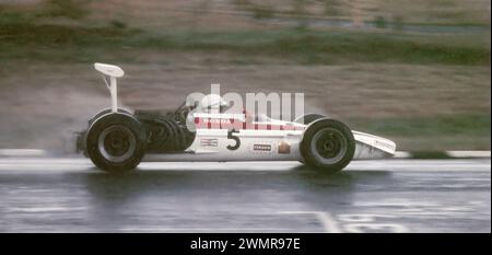 John Surtees in einer Honda beim Watkins Glen F1 Grand Prix 1968, startete 9., belegte 3. Platz Stockfoto