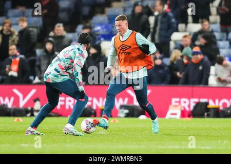 Luton, Großbritannien. Februar 2024. Während des Spiels Luton Town FC gegen Manchester City FC Emirates FA Cup 5. Runde in der Kenilworth Road, Luton, England, Großbritannien am 27. Februar 2024 Credit: Every Second Media/Alamy Live News Stockfoto