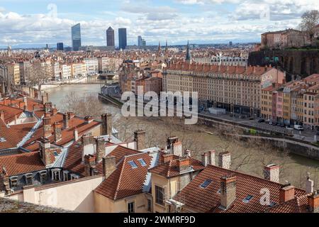 Der Fluss Saône und die Passerelle Saint-Vincent in Lyon, Frankreich. Stockfoto