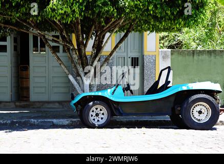 Strandbuggy, Canavieiras, Bahia, Brasilien, Südamerika. Strandbuggy auf der Straße von Canavieiras, Bahia, Brasilien, Südamerika. Stockfoto