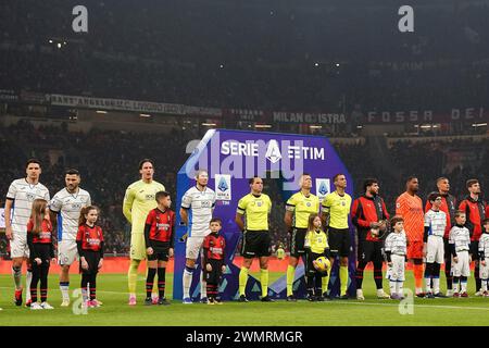 Mailand, Italien. Februar 2024. Foto Spada/LaPresse 25 febbraio 2024 - Milano, Italia - Sport, calcio - Mailand vs Atalanta - Campionato italiano di calcio Serie A TIM 2023/2024 - Stadio San Siro. Nella Foto: Schieramento 25. Februar 2024, 2024 Mailand, Italien - Sport, calcio - Mailand vs Atalanta - italienische Fußballmeisterschaft der Serie A 2023/2024 - San Siro Stadium. Im Bild: Line Up Credit: LaPresse/Alamy Live News Stockfoto