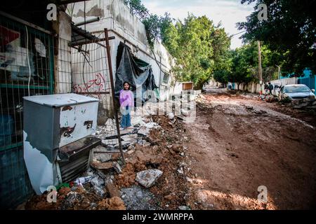 Tubas, Palästina. Februar 2024. Allgemeine Ansicht des Ortes, an dem drei Palästinenser durch israelische Feuer im Flüchtlingslager Faraa nahe der Stadt West Bank getötet wurden. Israelische Truppen erschossen drei palästinensische Männer, darunter Daraghmeh, in der nördlichen Stadt Tubas. Quelle: SOPA Images Limited/Alamy Live News Stockfoto