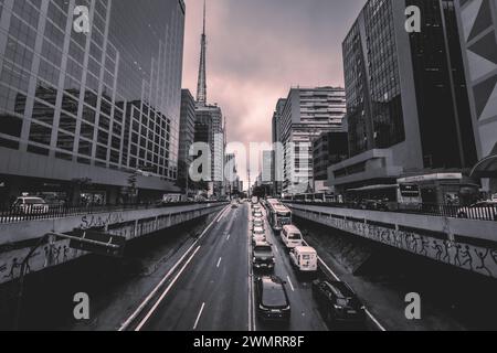 Flacher Blick von der Paulista Avenue, São Paulo Brasilien. Anfang 2024. Stockfoto