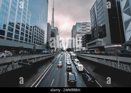 Flacher Blick von der Paulista Avenue, São Paulo Brasilien. Anfang 2024. Stockfoto