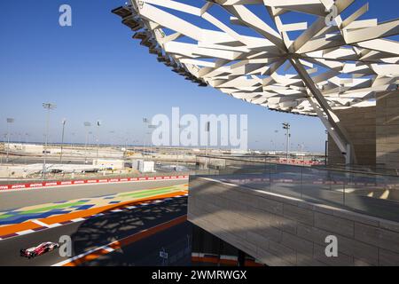 06 ESTRE Kevin (fra), LOTTERER Andre (ger), VANTHOOR Laurens (bel), Porsche Penske Motorsport, Porsche 963 #06, Aktion während des Prologs der FIA-Weltmeisterschaft 2024 vom 24. bis 26. Februar 2024 auf dem Losail International Circuit in Lusail, Katar Stockfoto