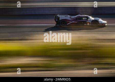 06 ESTRE Kevin (fra), LOTTERER Andre (ger), VANTHOOR Laurens (bel), Porsche Penske Motorsport, Porsche 963 #06, Aktion während des Prologs der FIA-Weltmeisterschaft 2024 vom 24. bis 26. Februar 2024 auf dem Losail International Circuit in Lusail, Katar Stockfoto