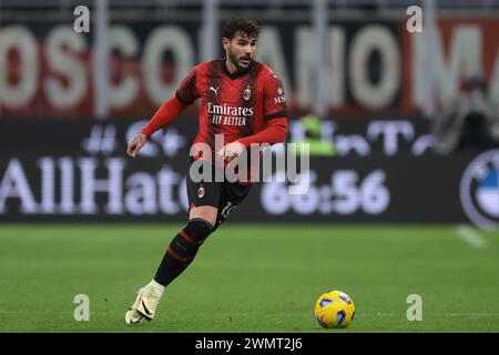Mailand, Italien. Februar 2024. Theo Hernandez vom AC Milan während des Spiels der Serie A in Giuseppe Meazza, Mailand. Der Bildnachweis sollte lauten: Jonathan Moscrop/Sportimage Credit: Sportimage Ltd/Alamy Live News Stockfoto