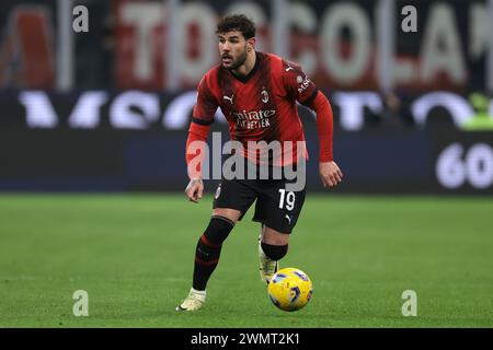 Mailand, Italien. Februar 2024. Theo Hernandez vom AC Milan während des Spiels der Serie A in Giuseppe Meazza, Mailand. Der Bildnachweis sollte lauten: Jonathan Moscrop/Sportimage Credit: Sportimage Ltd/Alamy Live News Stockfoto