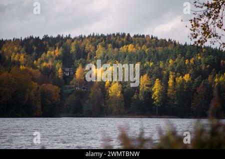 Nuuksio Nationalpark während der schönen Herbstsaison, Espoo, Finnland Stockfoto