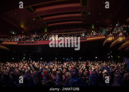 MUSIK-FEEDS LIVE im O2 Apollo Manchester am Dienstag, den 27. Februar, mit dem Ziel, Geld für die Wohltätigkeitsorganisation Trussell Trust zu sammeln. Stockfoto