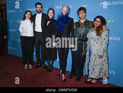 Ali Herting, Dave McCary, Emma Stone, Tilda Swinton, Julio Torres und Neha Simon Stockfoto