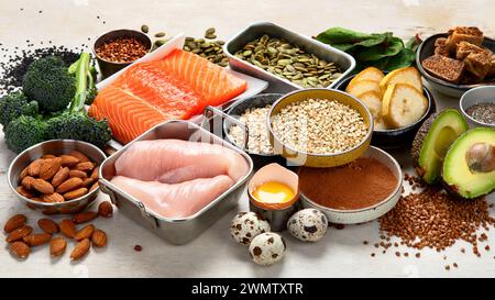 Lebensmittel, die natürliches Magnesium (mg) enthalten. Gesundes Lebensmittelkonzept. Stockfoto
