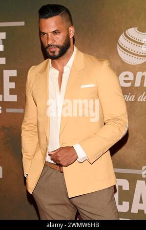 Mexiko-Stadt, Mexiko. Februar 2024. Der britische Schauspieler Ricky Whittle besucht am 27. Februar 2024 das Land of Bad Red Carpet im Cinemex Antara in Mexiko-Stadt. (Foto: Carlos Tischler/Eyepix Group) Credit: NurPhoto SRL/Alamy Live News Stockfoto