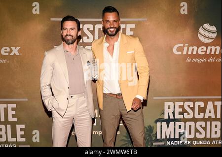 27. Februar 2024, Mexiko-Stadt: Der US-amerikanische Schauspieler MILO VENTIMIGLIA und der britische Schauspieler RICKY WHITTLE nehmen an der Premiere des roten Teppichs Land of Bad im Cinemex Antara Teil. (Kreditbild: © Carlos Tischler/OKULARBOGEN via ZUMA Press Wire) NUR REDAKTIONELLE VERWENDUNG! Nicht für kommerzielle ZWECKE! Stockfoto