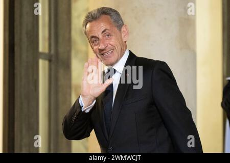 Paris, Frankreich. Februar 2024. Der ehemalige französische Präsident Nicolas Sarkozy trifft am 27. Februar 2024 im Elysee-Palast in Paris ein. Foto: Eliot Blondet/ABACAPRESS.COM Credit: Abaca Press/Alamy Live News Stockfoto