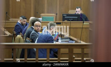 Ostrava, Tschechische Republik. Februar 2024. Der britische Geschäftsmann Sanjeev Gupta, Eigentümer der Liberty Steel Group, diskutierte am 28. Februar 2024 vor dem Regionalgericht in Ostrava über die mögliche Aufhebung des Moratoriums und den Umstrukturierungsplan des Stahlherstellers Liberty Ostrava, Ostrava. Quelle: Petr Sznapka/CTK Photo/Alamy Live News Stockfoto