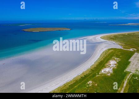 Ein Blick aus der Vogelperspektive auf den Strand auf der Isle of Harris, Schottland. Stockfoto