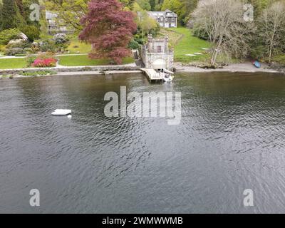 Jacht auf dem Steg bei Langdale Chase Stockfoto