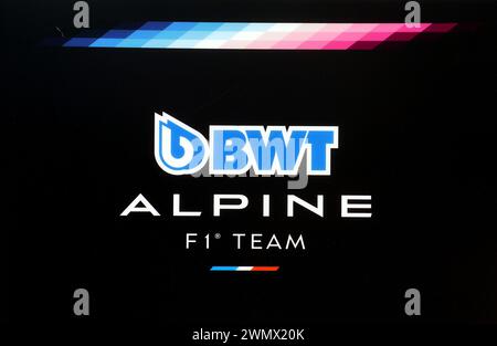 Alpine Team Logo auf dem Bahrain International Circuit, Sakhir. Bilddatum: Mittwoch, 28. Februar 2024. Stockfoto