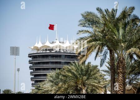 Sakhir, Bahrain - 28.02.2024Bahrain-Rennambiance während des Formel-1-GolfAir-Bahrain Grand Prix 2024, 1. Runde der FIA-Formel-1-Weltmeisterschaft 2024 vom 29. Februar bis 2. März 2024 auf dem Bahrain International Circuit in Sakhir, Bahrain - Foto Xavi Bonilla/DPPI Credit: DPPI Media/Alamy Live News Stockfoto