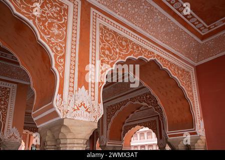 16. Februar 2024 Jaipur, Rajasthan, Indien. Stadtpalast, Verwaltungssitz des Staates, erbaut von Maharaja Sawai Jai Singh II in Mogul und R. Stockfoto