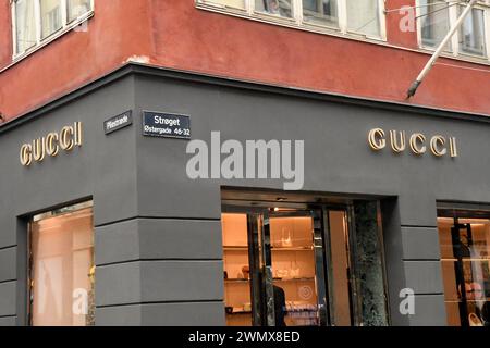 Kopenhagen, Dänemark /28. Februar 2024/.Gucci-Geschäft in der stroeget Pedestrain Street in der dänischen Hauptstadt. (Photo.Francis Joseph Dean/Dean Pictures) Stockfoto