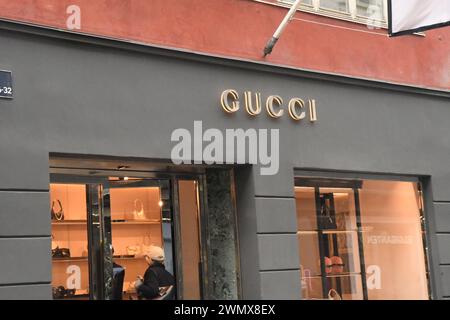 Kopenhagen, Dänemark /28. Februar 2024/.Gucci-Geschäft in der stroeget Pedestrain Street in der dänischen Hauptstadt. (Photo.Francis Joseph Dean/Dean Pictures) Stockfoto