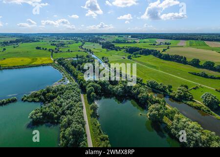 Luftaufnahme des Günztals in Schwaben um den Oberrieder Weiher bei Krumbach Stockfoto