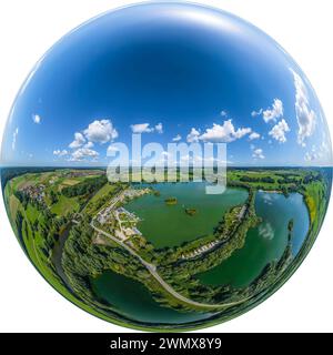 Luftaufnahme des Günztals in Schwaben um den Oberrieder Weiher bei Krumbach Stockfoto